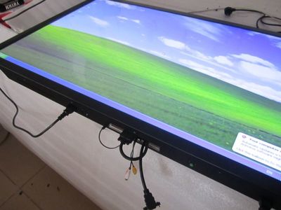 深圳廠家直銷 47寸超窄邊上下蓋一體式壁掛廣告機(jī)全解析